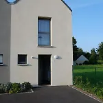 Les Paquerettes, Jardin, Garage, Parking Gratuit Semesterbostad